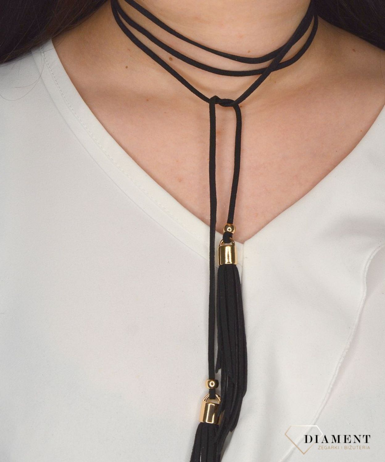 Naszyjnik choker czarny rzemyk z chwostami i złotymi dodatkami DIA-NSZ-0079-CZARNY. Ciekawy, oryginalny naszyjnik choker to dodatek idealny na lato..jpg